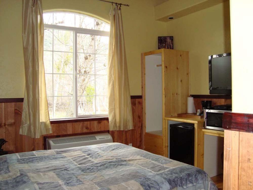 Sequoia Riverfront Cabins Three Rivers Δωμάτιο φωτογραφία